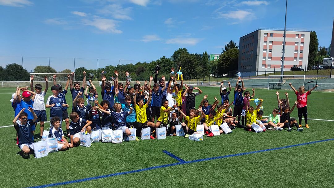 Toutes les équipes réunies pour une belle photo de groupe !